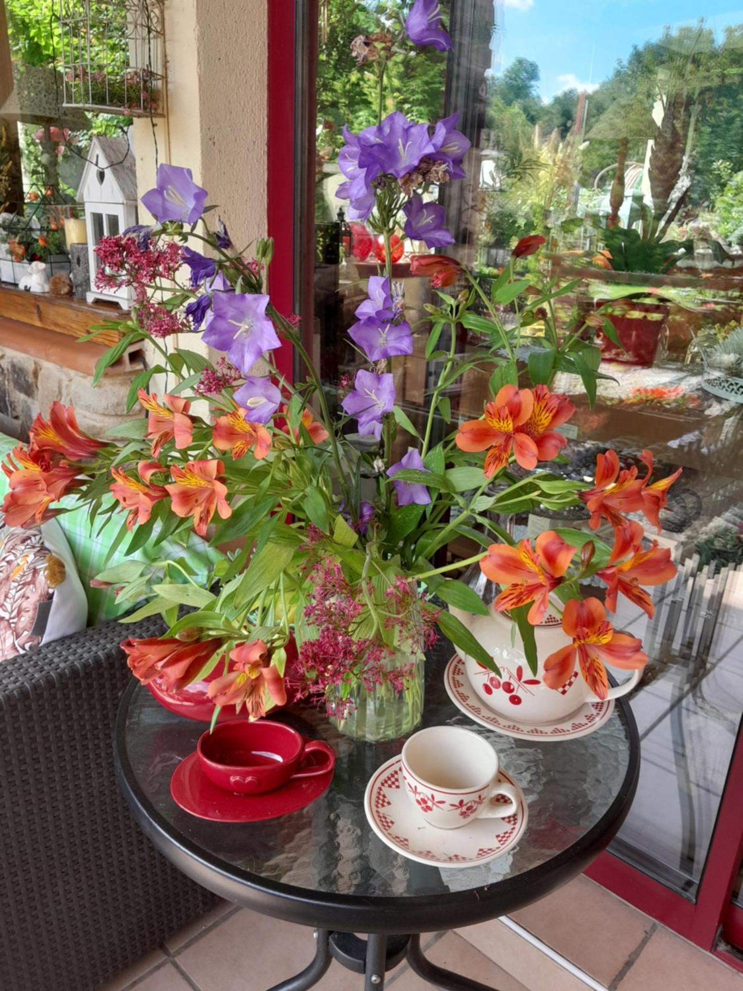 Chambre D'Hote Amitie Et Jardin Carmaux Exterior foto